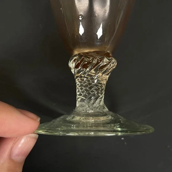 Vintage Pink Depression Glass Bud Vase‎ Twisted Stem Ruffled Trumpet Rim Small - Picture 5 of 8
